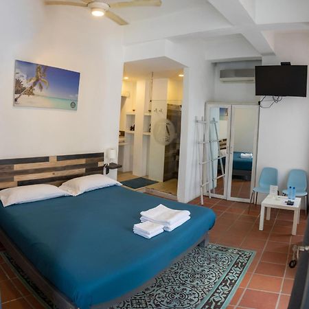 Hotel Colonial House à Saint-Domingue Extérieur photo